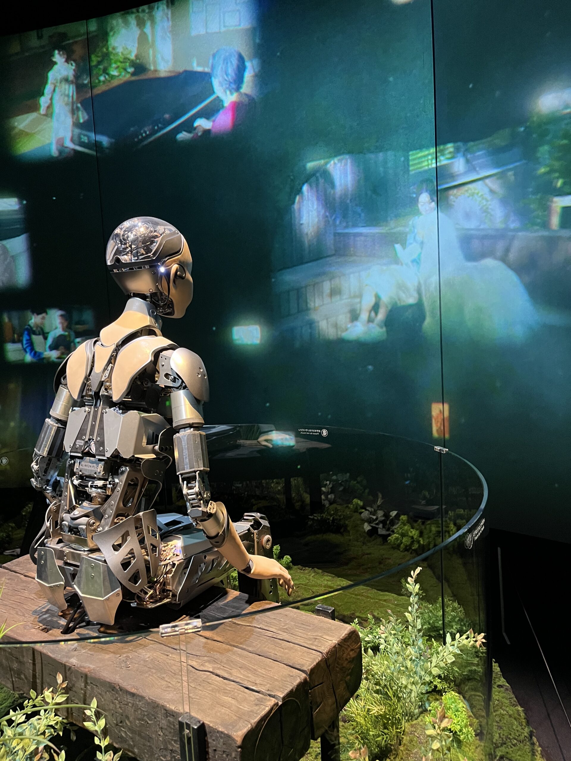 いのちの未来パビリオン万博 限定 フレグランス　2本セット 関西万博 いのちの未来 香水 ステッカー付 - メルカリ